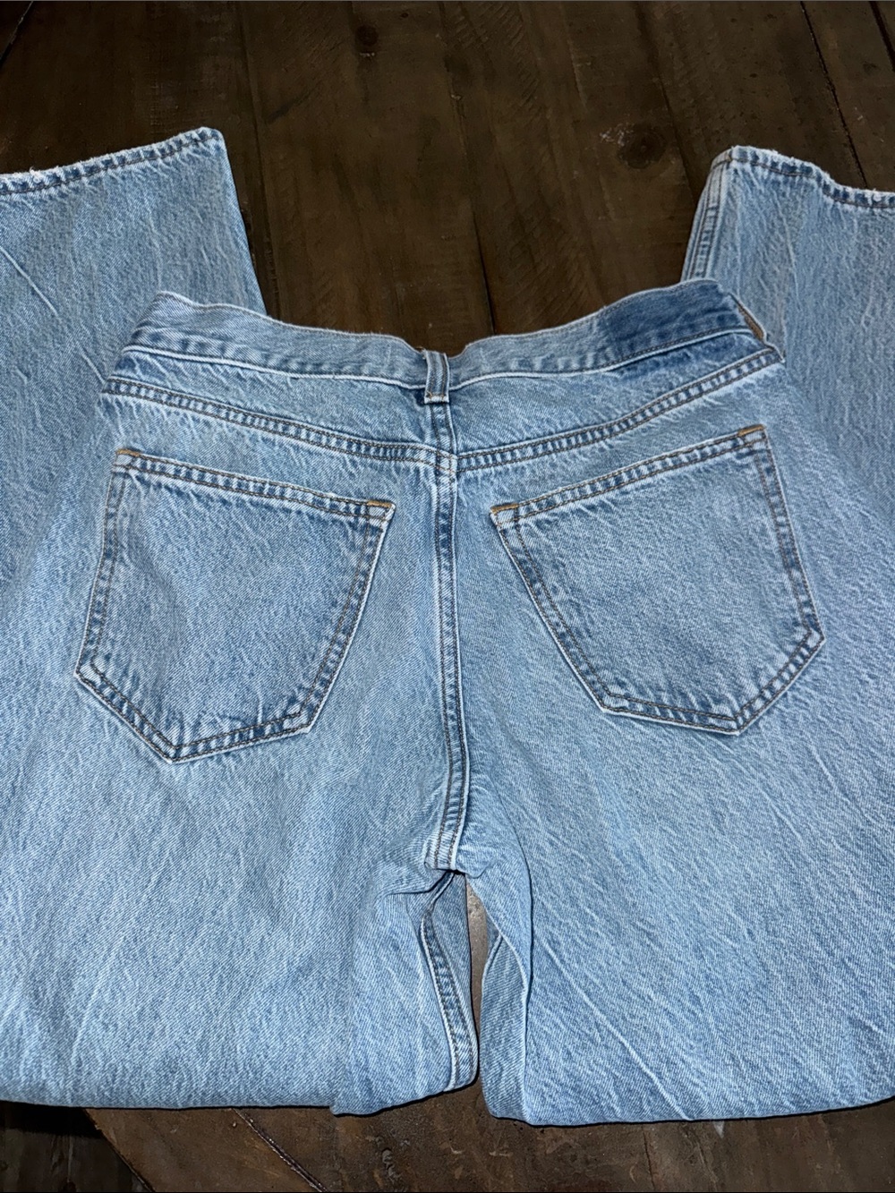 Abercrombie & Fitch Light Wash Relaxed Women's Jeans